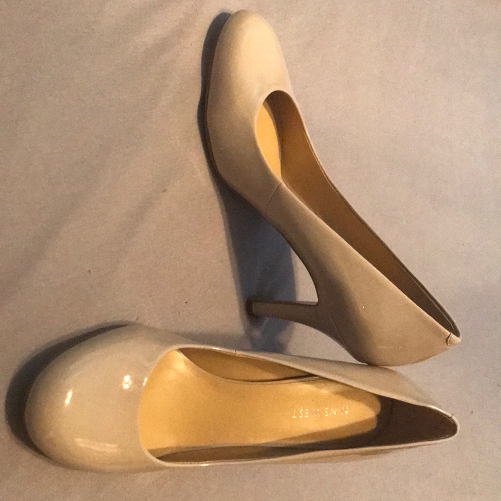 Nude patent heels